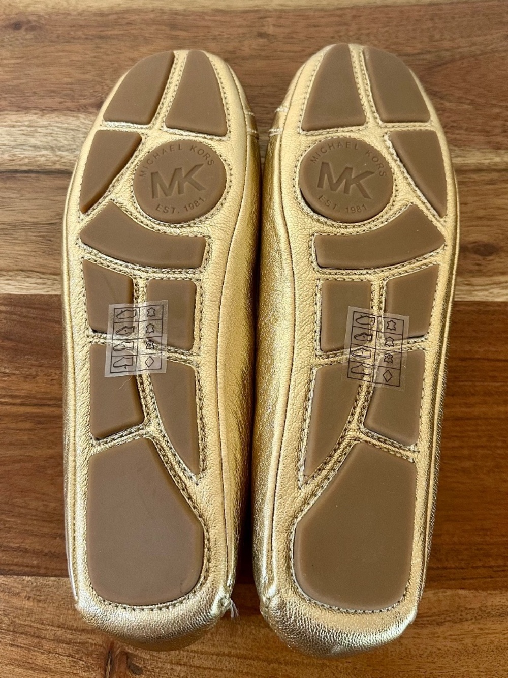 NEW Michael Kors Fulton Moc Pale Gołd Flats, Size 9M - Picture 6 of 11